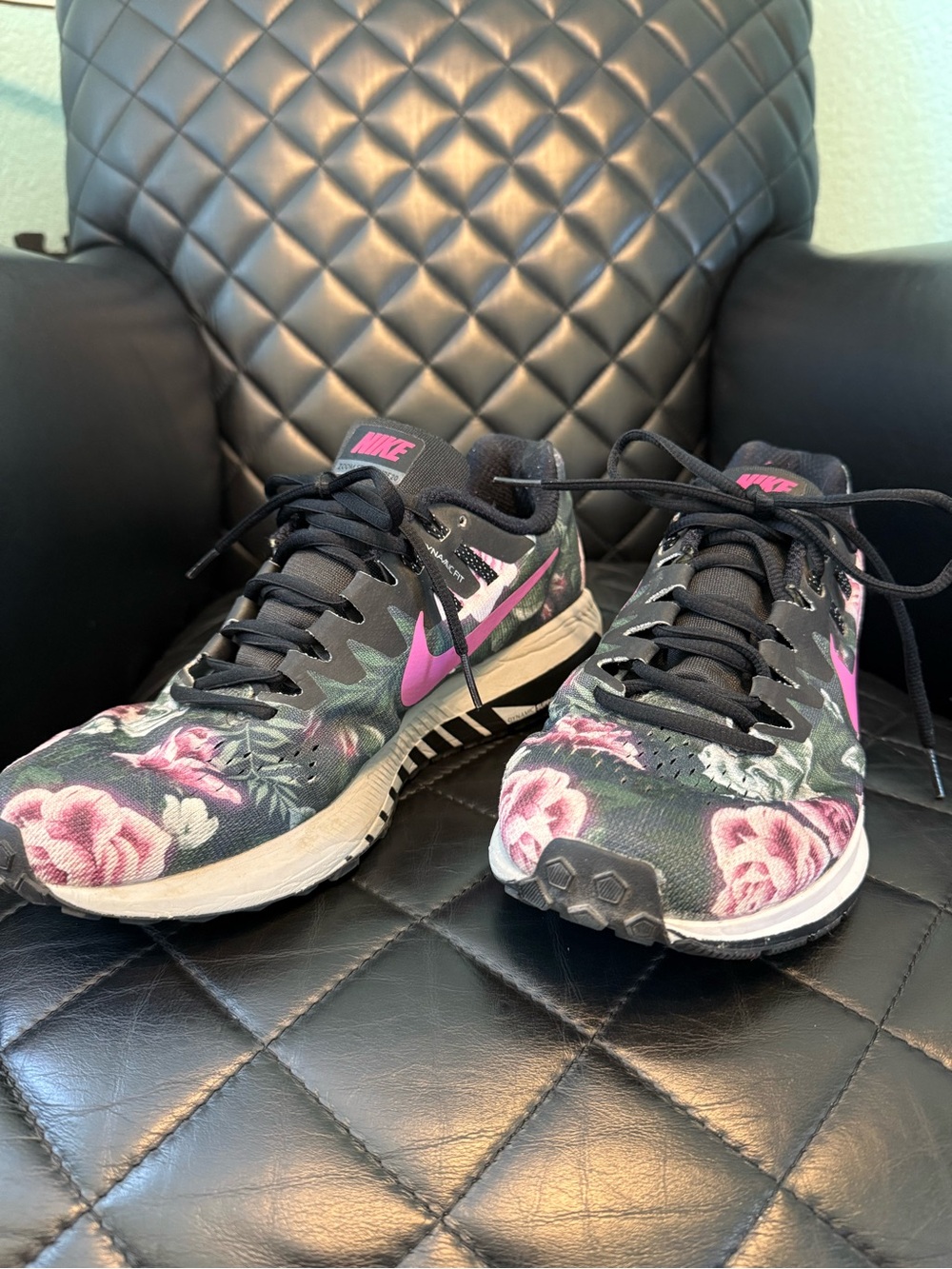 Nike Women's Black Floral Zoom Structure 20 Running Sneakers